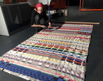 Katharina recreates Bauhaus patterns on fabrics!